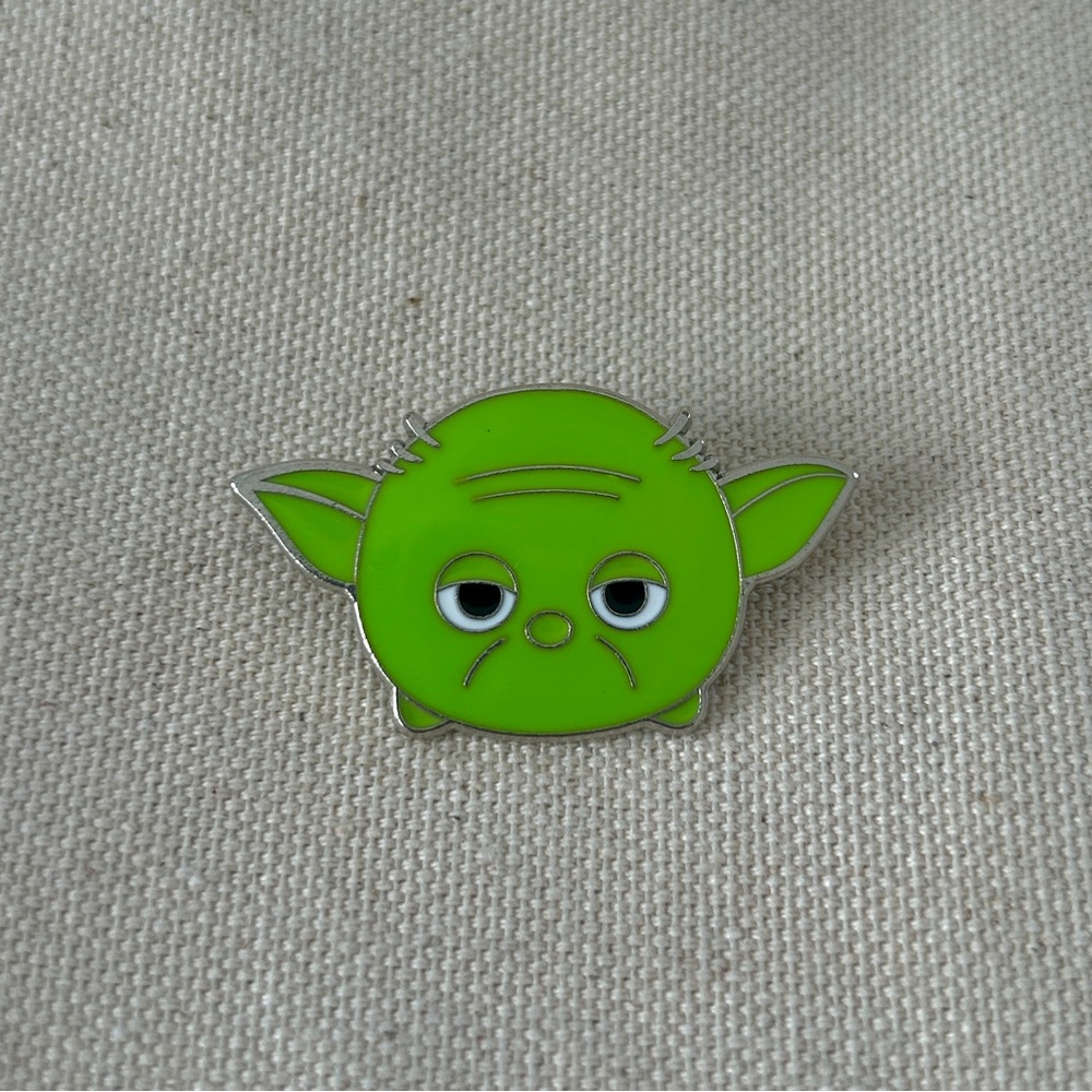 Start Wars Yoda Tsum Tsum Disney Trading Pin (2016)